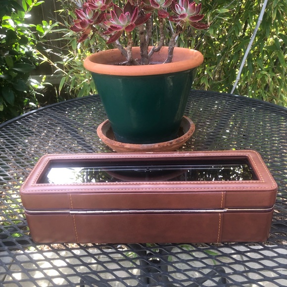 NWOT Men’s or Women’s Brown Leather 6-Slot Watch Box - Picture 5 of 7
